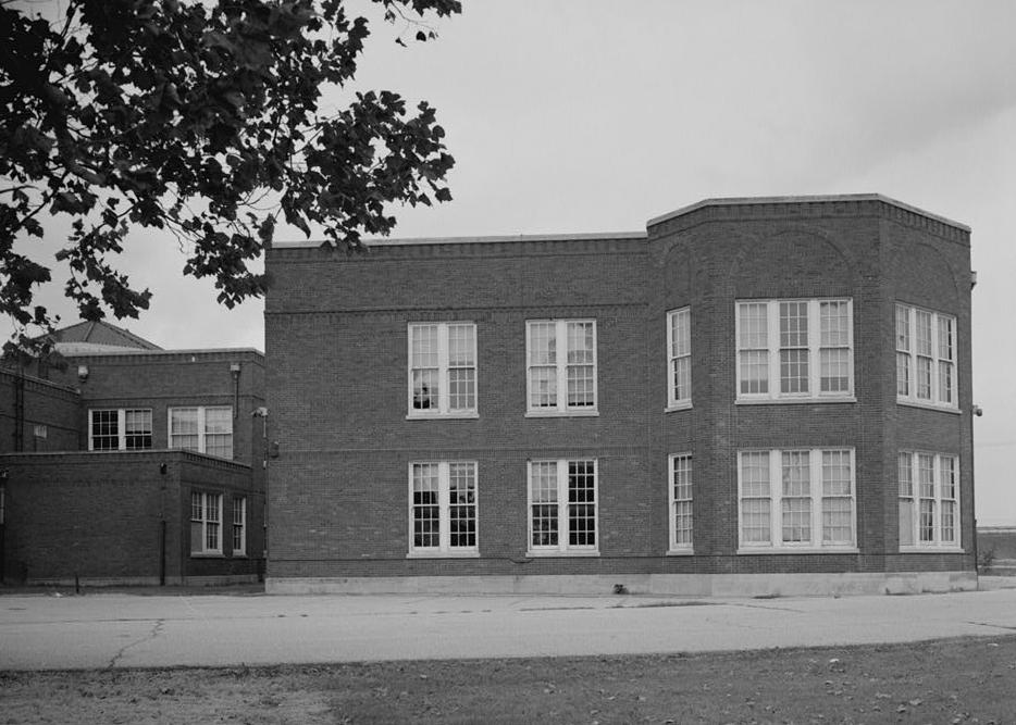 James Russell Lowell Elementary School, Louisville Kentucky 1992 REAR OF 1931 SECTION, EAST BAY, TAKEN FROM THE SOUTH.