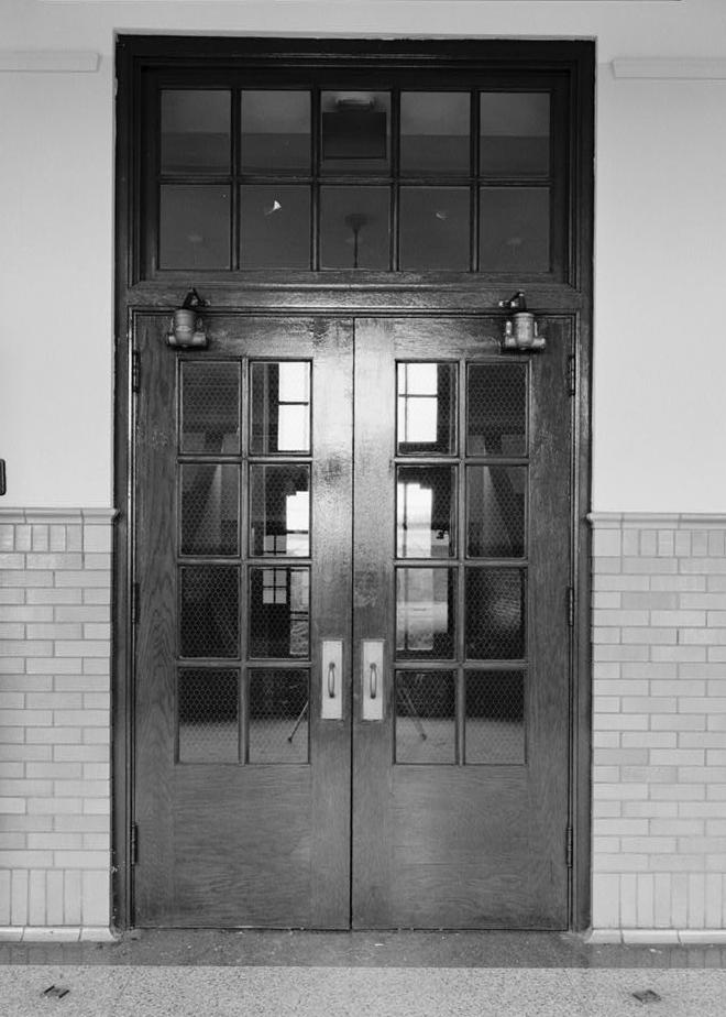 James Russell Lowell Elementary School, Louisville Kentucky 1992 DOUBLE ENTRANCE DOORS IN MAIN LOBBY OF 1931 SECTION, TAKEN FROM THE NORTH.
