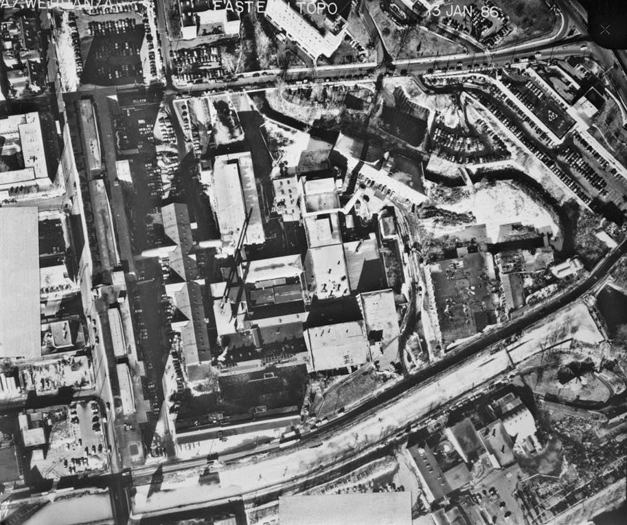 Lawrence Machine Shop (Everett Mills), Lawrence Massachusetts Aerial view, high vertical view showing site in immediate context. Top of photo is East.