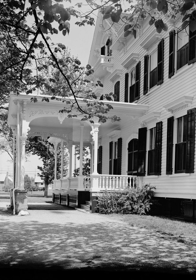 Kenneth Perry House, Bound Brook New Jersey May 1960 VIEW OF PORTE COCHERE AND CARRIAGE ENTRANCE ON NORTH SIDE OF BUILDING