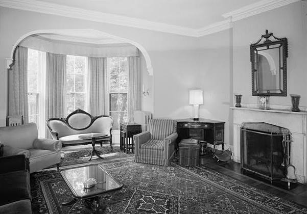 Daniel T. Swinburne House, Newport Rhode Island 1969 VIEW OF SOUTHEAST ROOM FIRST FLOOR TOWARD BAY