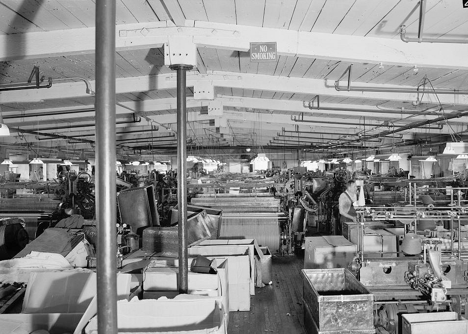 Woonsocket Company Mill 2, Woonsocket Rhode Island 1969 INTERIOR, FOURTH FLOOR, VIEW #1.
