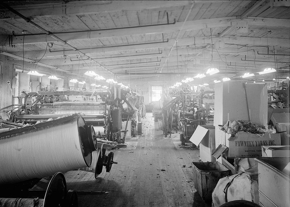 Woonsocket Company Mill 2, Woonsocket Rhode Island 1969 INTERIOR, FOURTH FLOOR, VIEW #2.