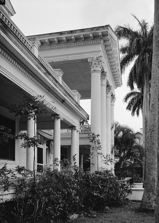 Brelsford House - The Banyans, Palm Beach Florida WEST (FRONT) ELEVATION FROM NORTH (1972)