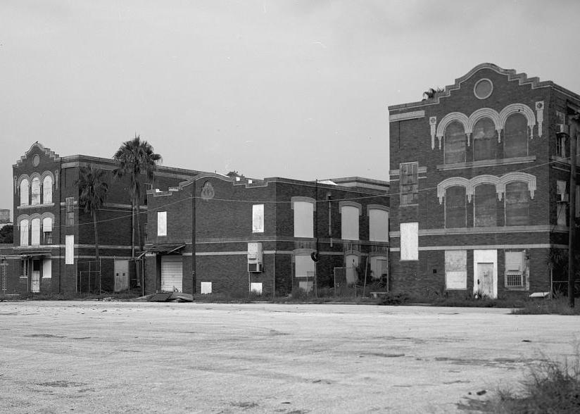 George Washington Junior High School, Tampa Florida South side, facing northwest (2001)