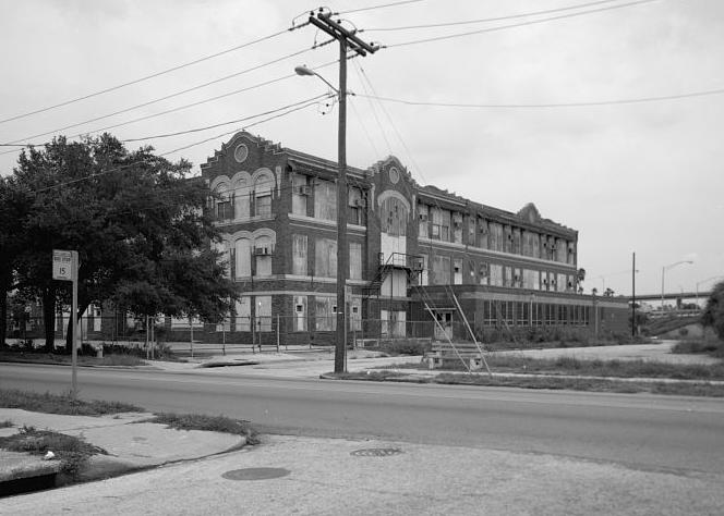 George Washington Junior High School, Tampa Florida Northwest corner, facing southeast (2001)