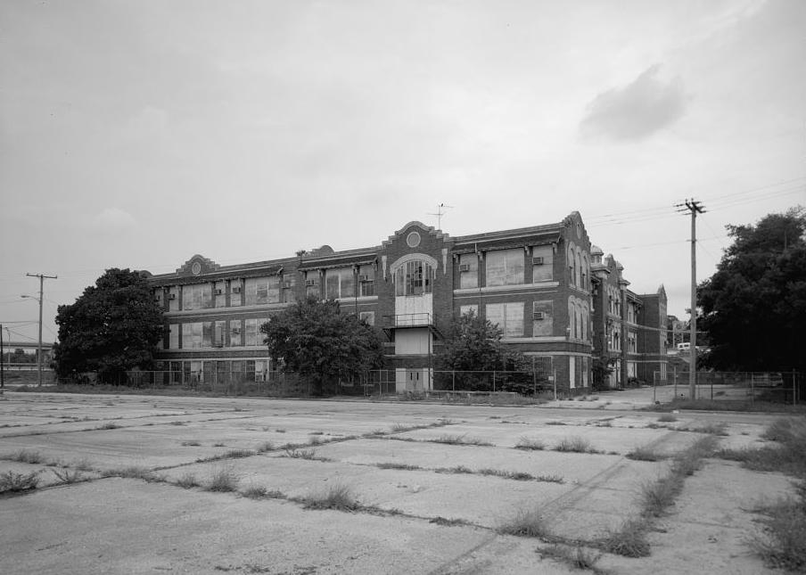 George Washington Junior High School, Tampa Florida Northeast corner, facing southwest (2001)