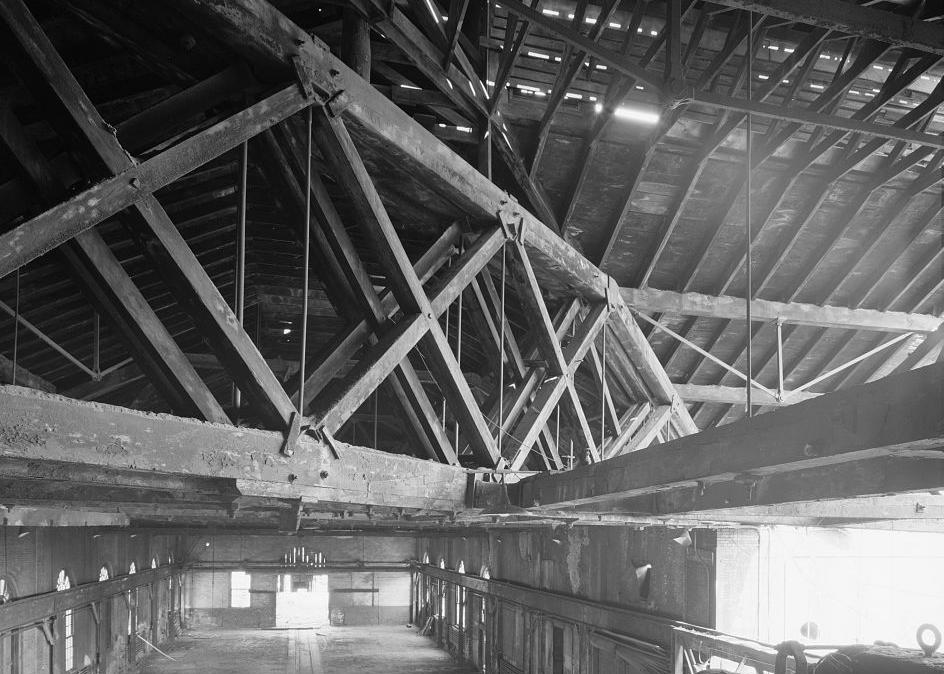 Baltimore & Ohio Railroad, Mount Clare Shops, Baltimore Maryland TRIPLED, HEAVY TIMBER TRUSSES IN FOUNDRY (1976)