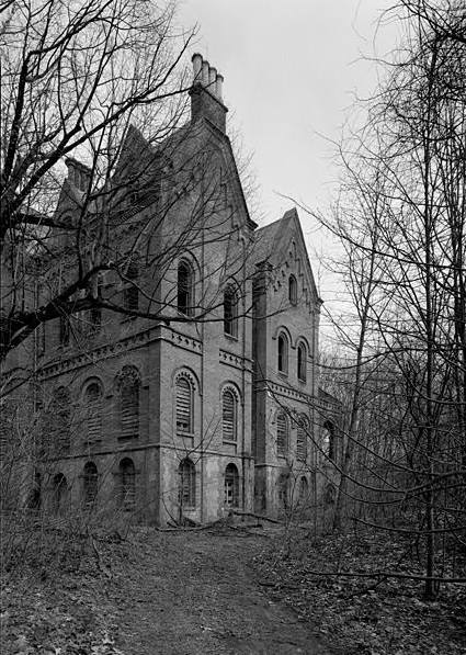 Wyndclyffe Mansion (Linden Grove), Rhinebeck New York VIEW OF WEST SIDE FROM NORTHWEST 