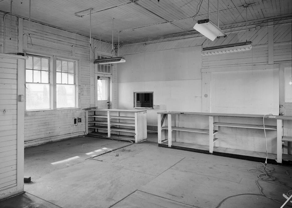 Southern Pacific Railroad Station - Springfield Depot, Springfield Oregon FIRST FLOOR, FREIGHT OFFICE, SOUTHWEST CORNER (1988)